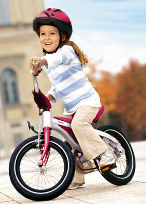 rebenok-na-velosipede-2012